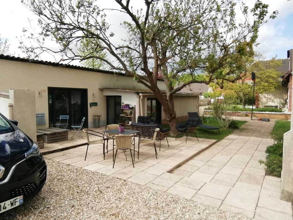 Le Clos Des Feugrais Saint-Aubin-lès-Elbeuf Dış mekan fotoğraf